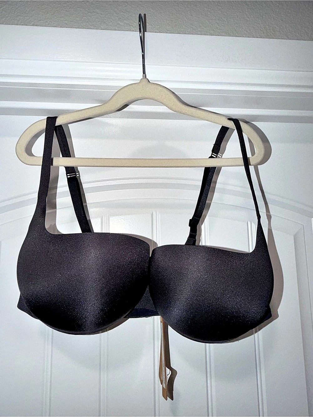 SKIMS Ultimate Push-Up Balconette Bra in Onyx. Size 36D